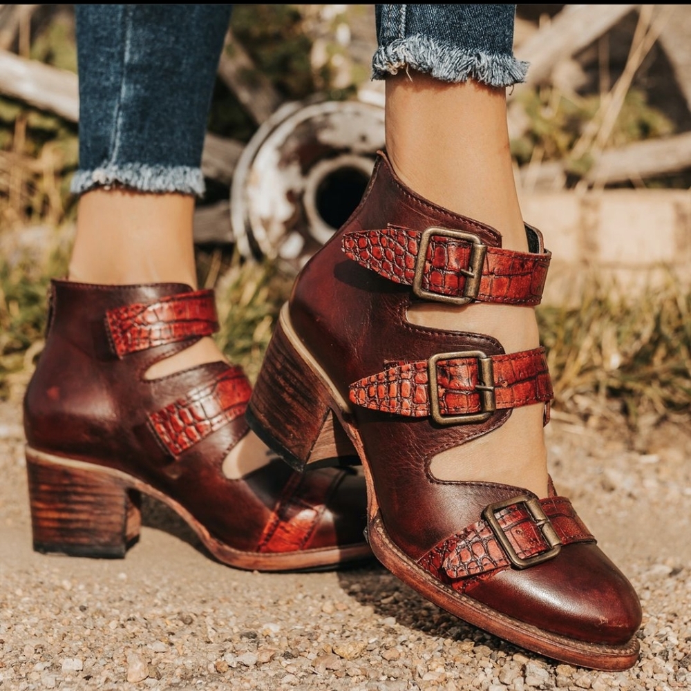 FreeBird CHARLOTTE Ankle Boots in Red Croc size 8